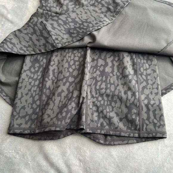 🎯Rare NWOT Varley Tennis Dress Shadow Animal Size Small - Picture 6 of 16